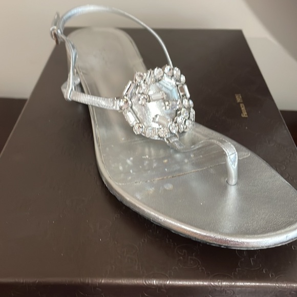 Gucci Silver Sandals, size 38, authentic - Picture 2 of 9